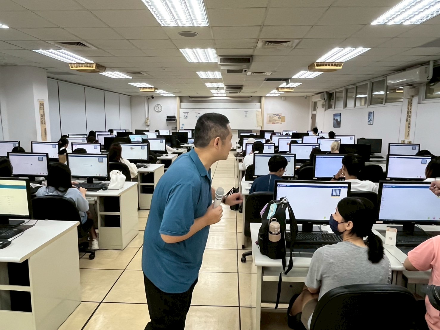 11401高教深耕教材研發
