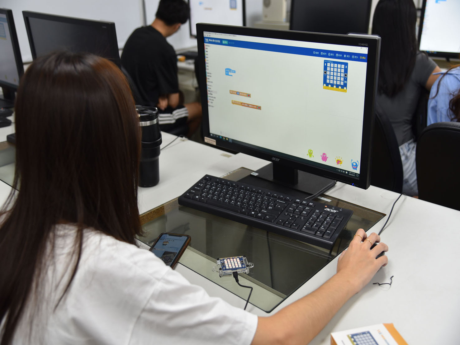 11401高教深耕教材研發