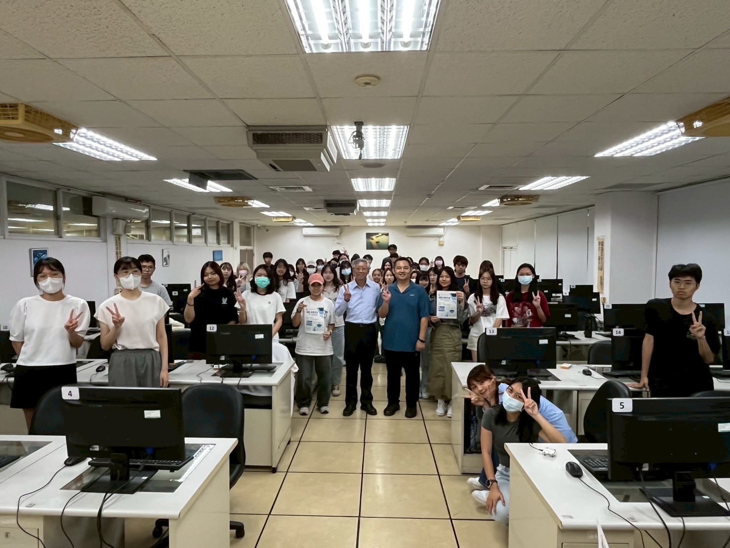 11401高教深耕教材研發